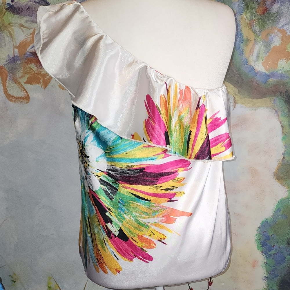 HeartSoul White Asymmetrical Ruffled Blouse - Picture 11 of 12